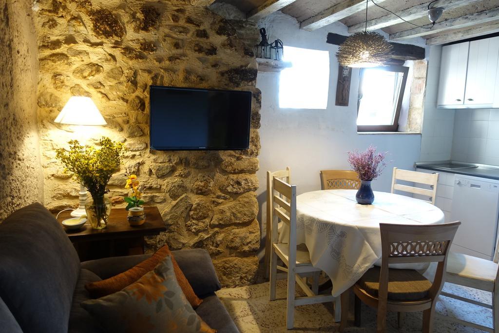 Apartamentos La Dama Azul Агреда Номер фото